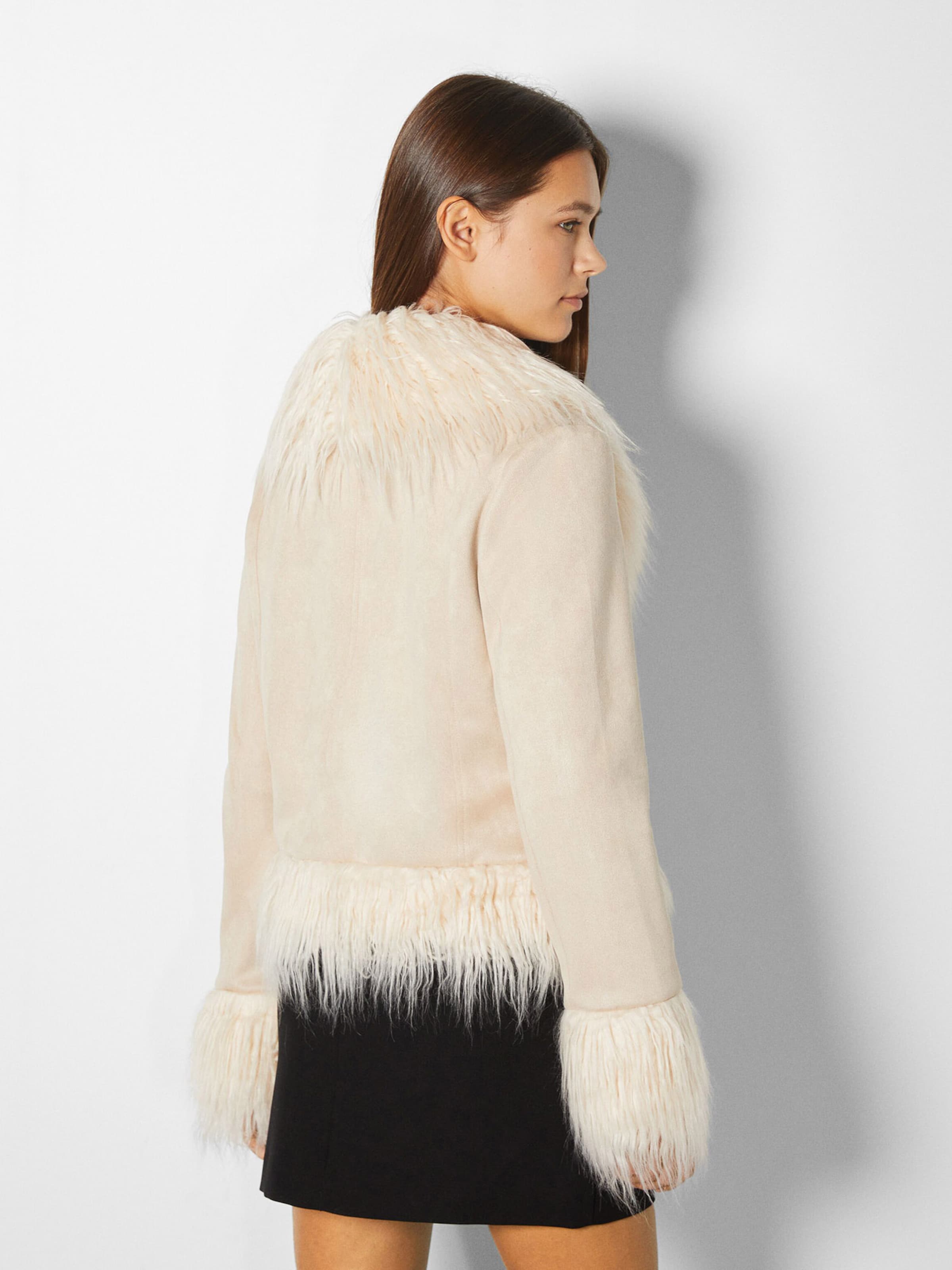 Fluffy hotsell jacket bershka