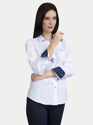 Camicia da donna 'Labe' di Sir Raymond Tailor in bianco