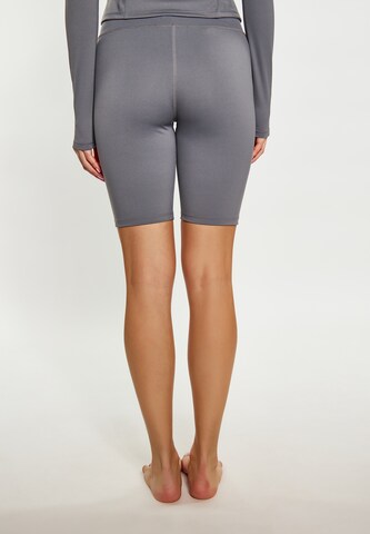 Skinny Leggings di IZIA in grigio