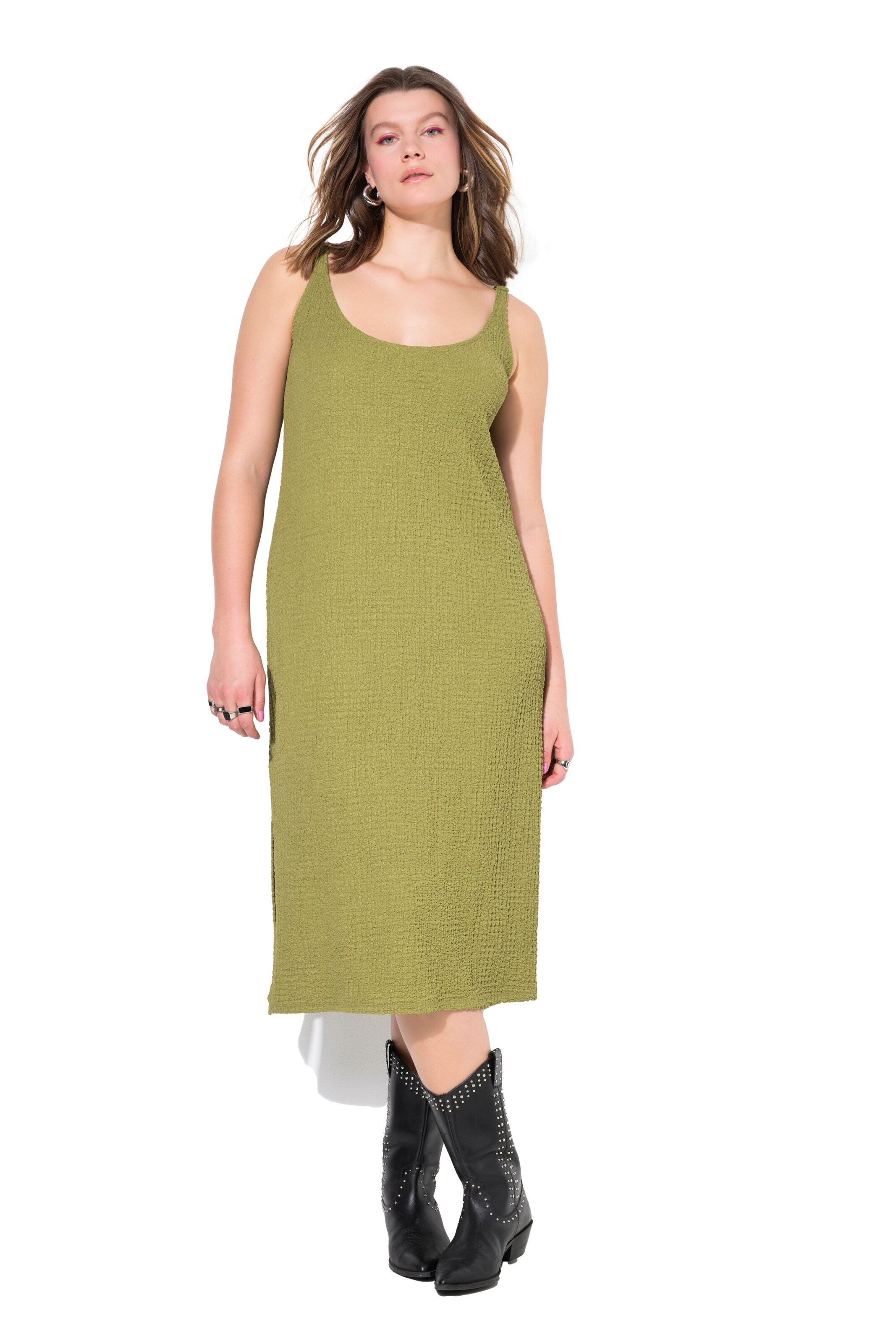 Studio Untold Dress in Green: front