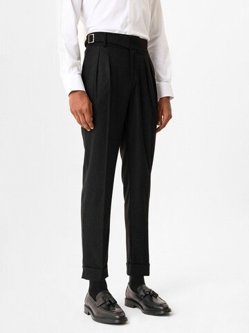 Antioch Tapered Pleat-front trousers 'Abelard' in Black