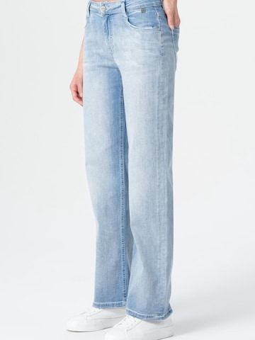 M.O.D MIRACLE OF DENIM - Perna larga Calças de ganga em azul
