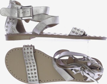 MUSTANG Sandals & High-Heeled Sandals in 40 in Silver: front
