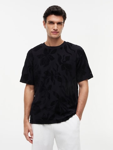 TOMMY HILFIGER Póló - fekete: elől