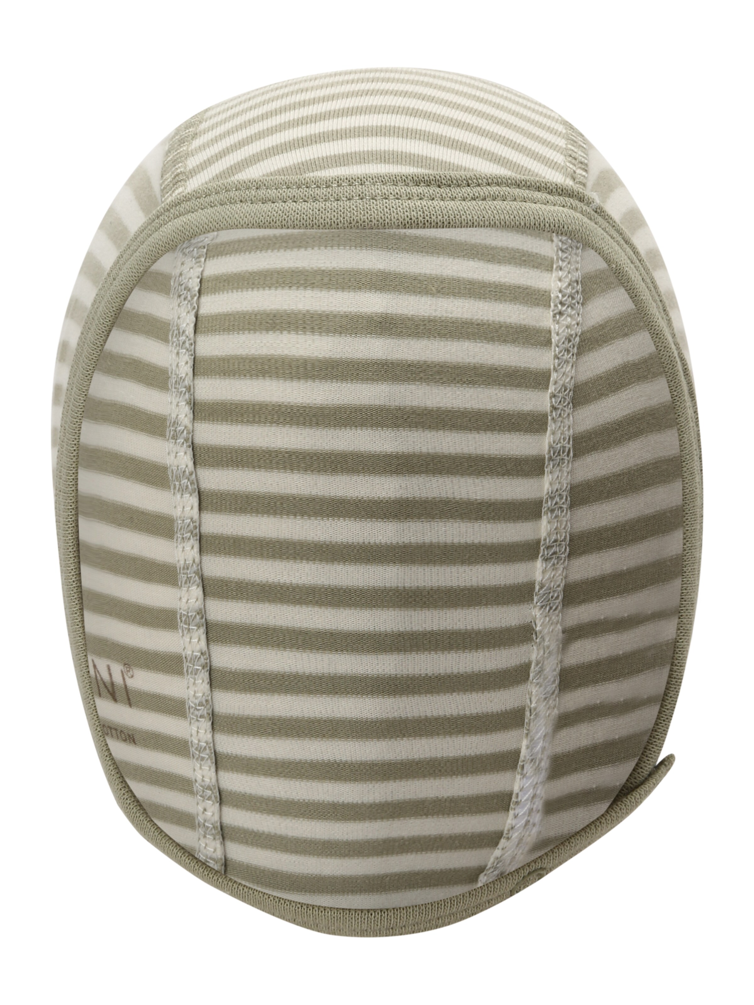 Căciulă de la Fixoni pe verde