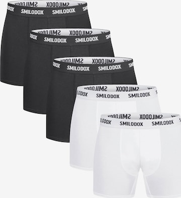 Smilodox Boxershorts 'Larry' in Schwarz: Vorderseite