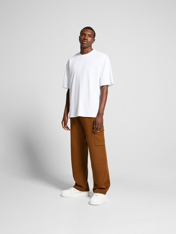 Wide leg Pantaloni de la Bershka pe maro