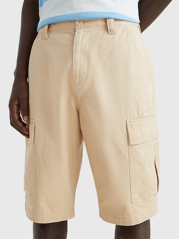Tommy Jeans Loose fit Cargo trousers 'Aiden' in Beige
