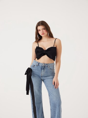 HOLLY LOLLY Top – černá: přední strana