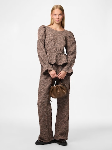 PIECES Bluse 'PCMOLLY' i brun