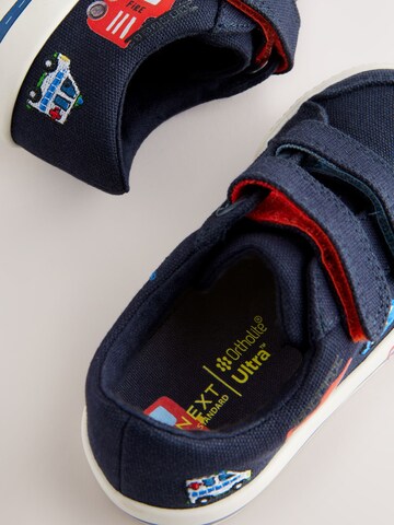 Sneaker de la Next pe albastru