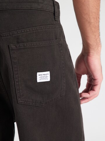 NORSE PROJECTS Широка кройка Дънки 'Korshavn' в черно