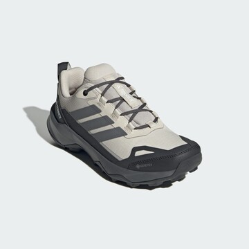 Scarpa bassa 'Skychaser AX5' di ADIDAS TERREX in beige
