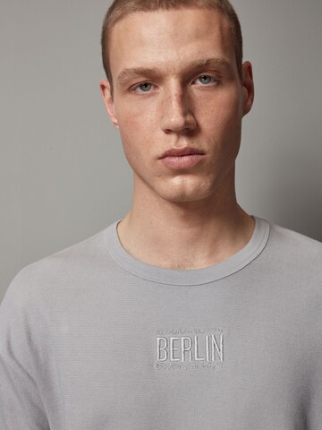 Next Shirt in Grey