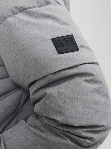 JACK & JONES - Chaqueta de invierno 'JJMason' en gris