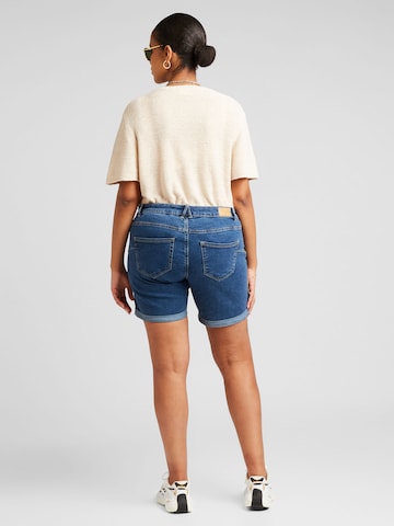 Vero Moda Curve Slimfit Shorts 'CLUNA' in Blau
