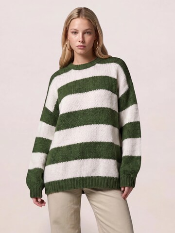 noar studios Pullover in Grün: Vorderseite