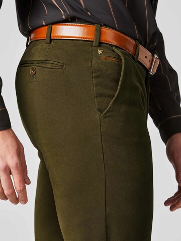 MEYER Regular Chino trousers in Green