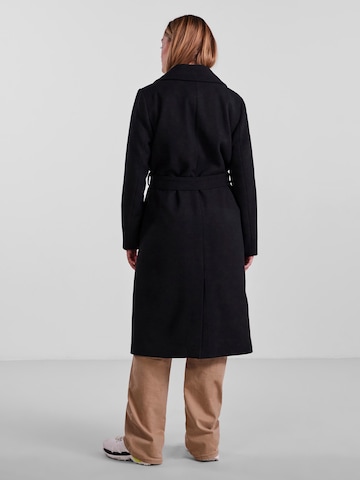 PIECES Between-Seasons Coat 'Josie' in Black