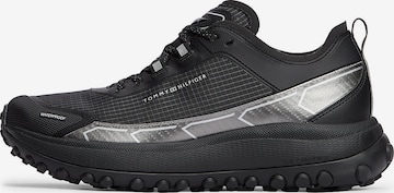 TOMMY HILFIGER Sneaker in Schwarz: Vorderseite