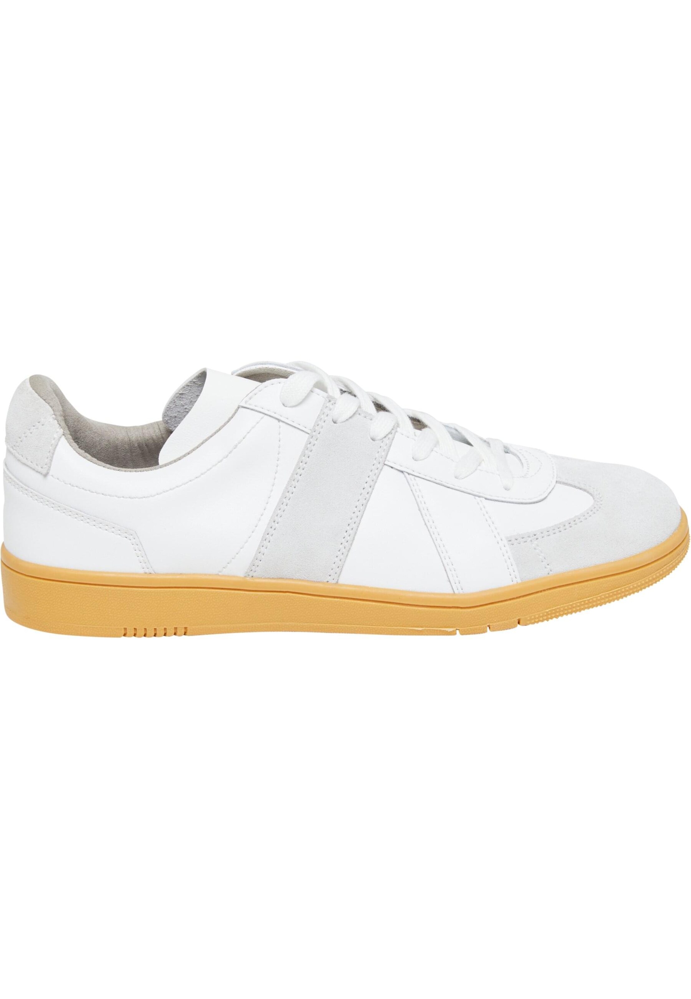 Brandit Sneakers in White