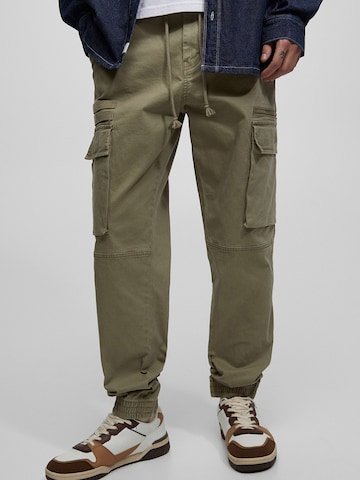 Pull&Bear Tapered Cargo Pants in Green: front