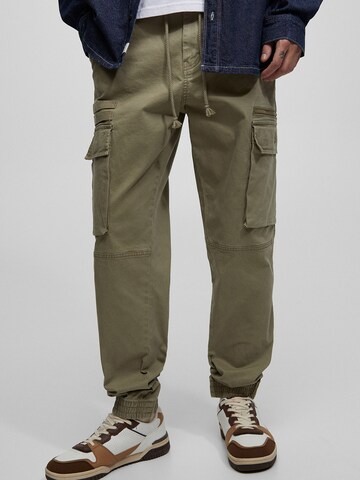 Effilé Pantalon cargo Pull&Bear en vert : devant