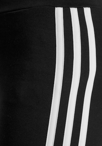 Slimfit Pantaloni sportivi 'Essentials' di ADIDAS SPORTSWEAR in nero