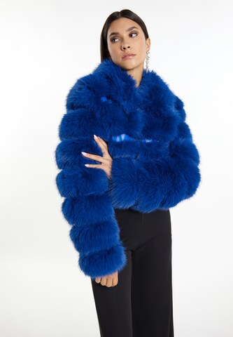 faina Winter Jacket in Blue: front