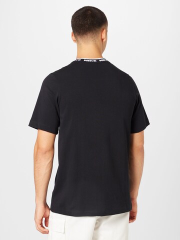 Nike Sportswear T-Shirt in Schwarz