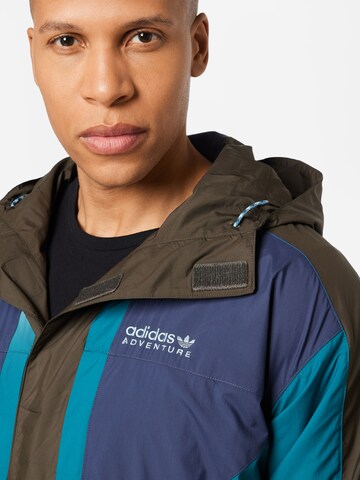 ADIDAS ORIGINALS Toiminnallinen takki 'Adventure Squamish 93 Loop' värissä sininen