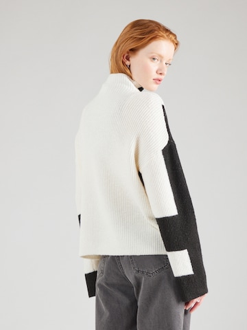 VILA Sweater in White