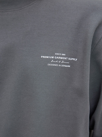 Sweat-shirt 'JPRCCCHAD' JACK & JONES en gris