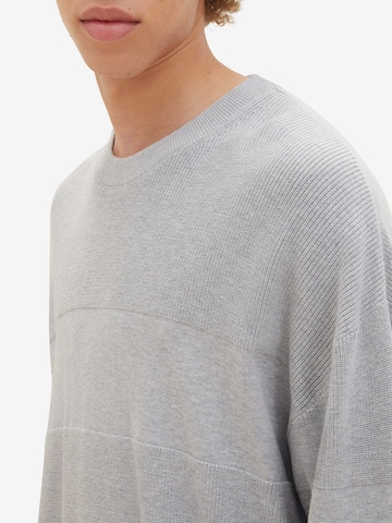 TOM TAILOR DENIM Pullover in Grau