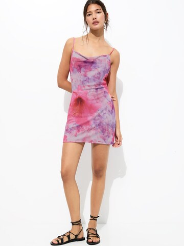 Abito estivo di Pull&Bear in lilla