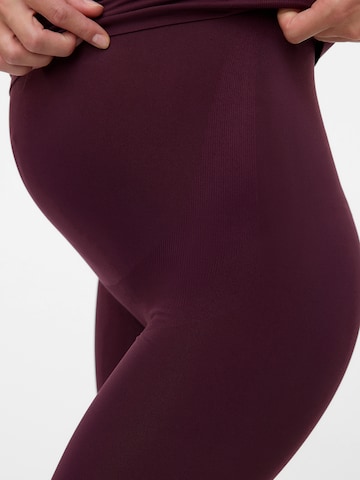 Skinny Leggings 'MLTIA JEANNE' de la MAMALICIOUS pe roșu