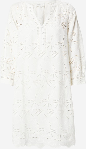 Maison 123 Shirt Dress in White: front