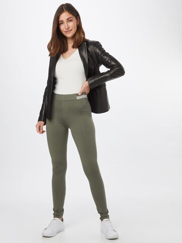 BOSS Skinny Legíny – zelená