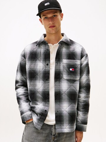 Veste mi-saison Tommy Jeans en noir : devant
