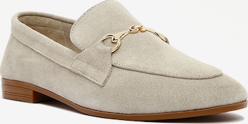 Derimod Loafer värissä harmaa: etupuoli