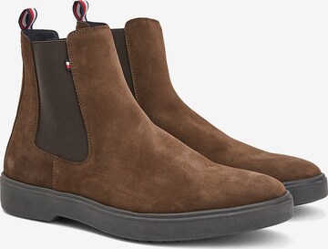 TOMMY HILFIGER Chelsea Boots in Braun