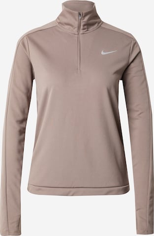 T-shirt fonctionnel 'Pacer' NIKE en marron : devant