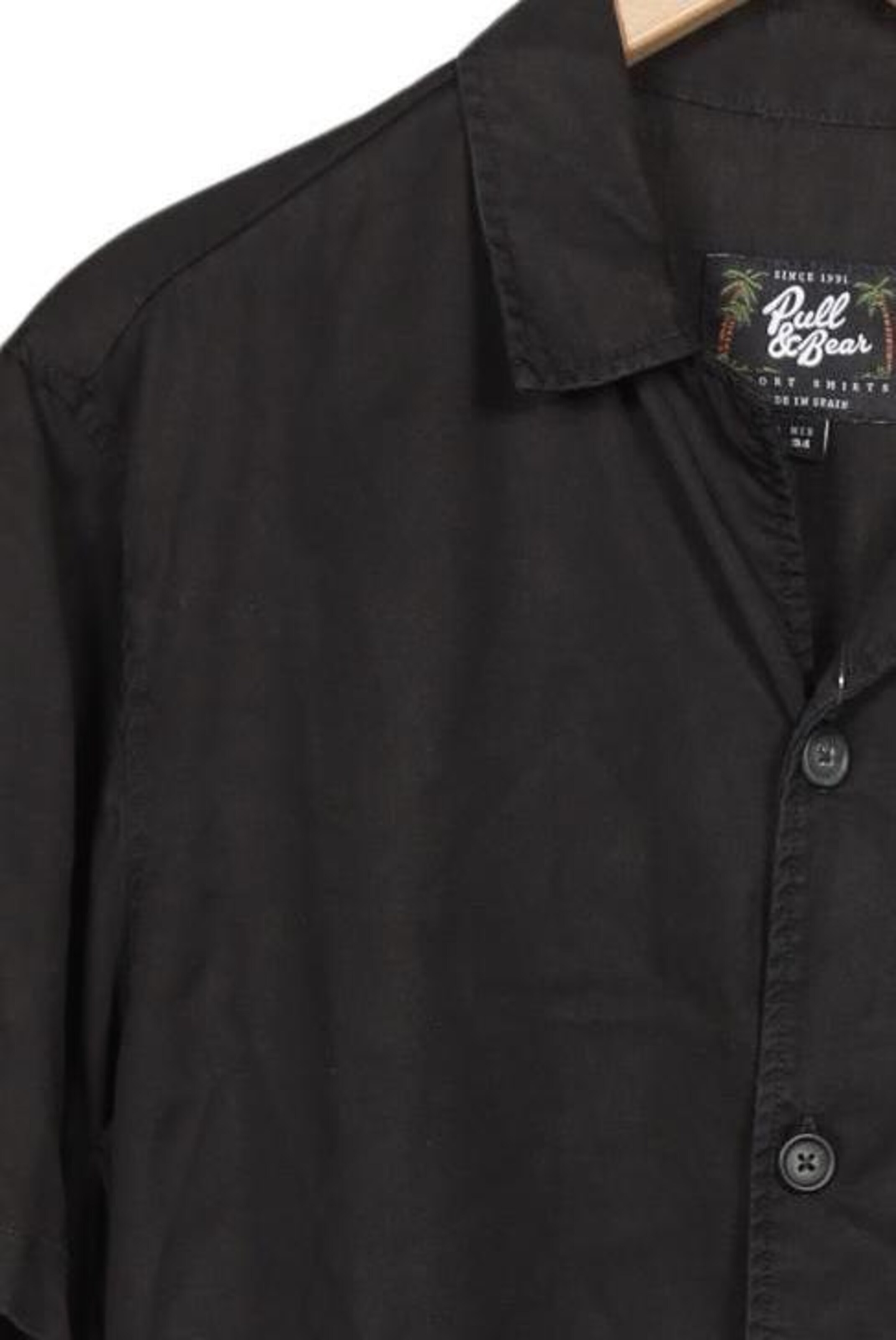 Pull&Bear Button Up Shirt in XS in Black