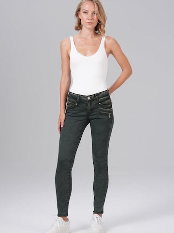Jeans di M.O.D MIRACLE OF DENIM in verde: frontale