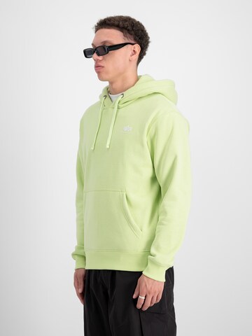 Regular fit Felpa di ALPHA INDUSTRIES in giallo