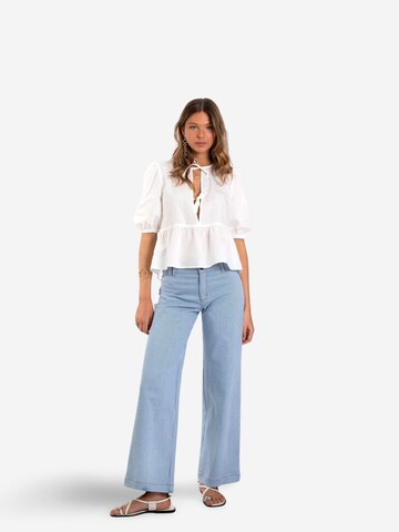 THE-ARE - Blusa en blanco