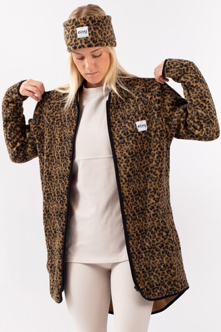 Manteau fonctionnel Eivy en marron : devant