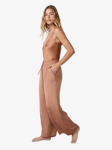 Pantaloncini da pigiama di ETAM in beige