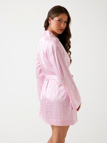 GUESS - Bata para casa en rosa