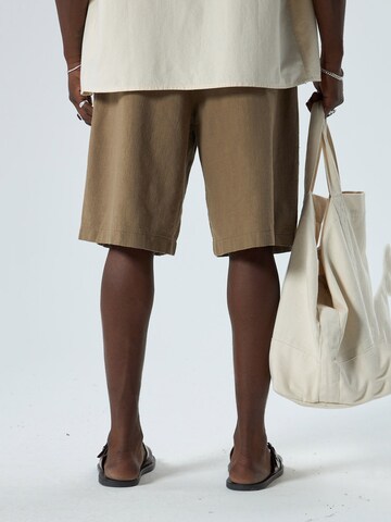 Loosefit Pantaloni 'Harker Heights' di VAMOS CLO in marrone